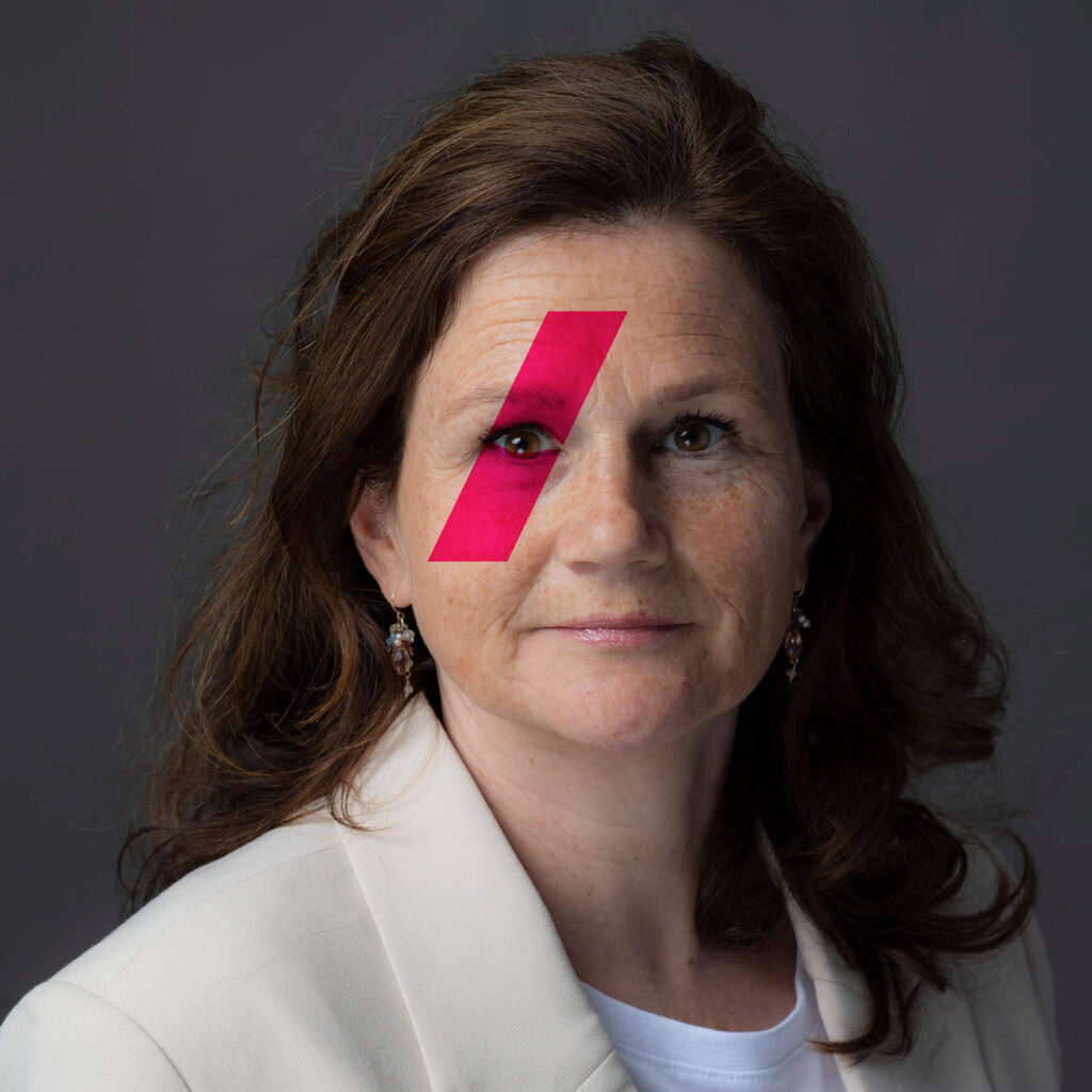 Portretfoto slash Maartje van den Hout